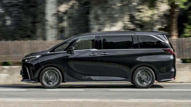 عجیب‌ترین مدل‌های لکسوس