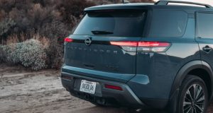 درب صندوق عقب شاسی‌بلند نیسان