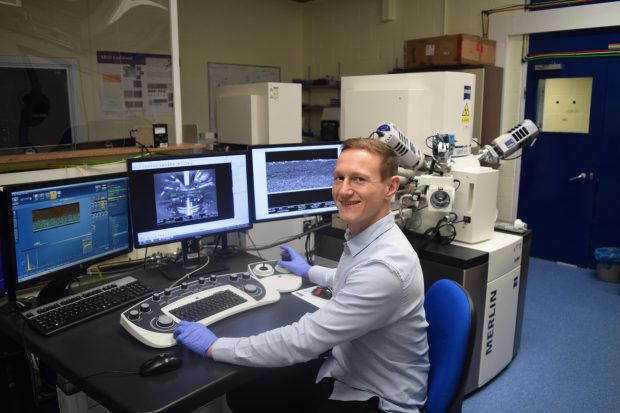 باتریهای لیتیوم یونی