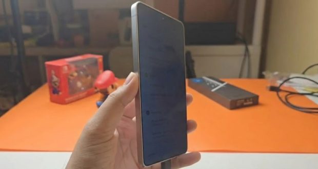 نمایشگر حریم خصوصی گلکسی اس ۲۶ اولترا