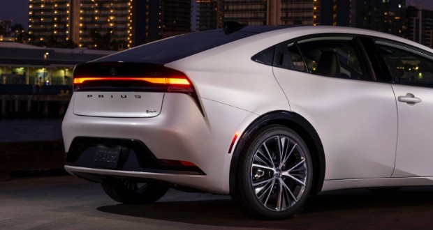 فراخوان تویوتا پریوس