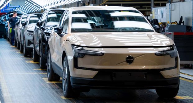 فراخوان ولوو EX30