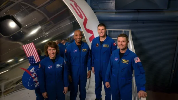 سفر آیفون به ماه