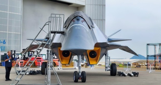 جنگنده White Emperor