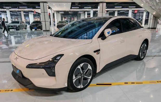 ایکس پنگ MONA M03