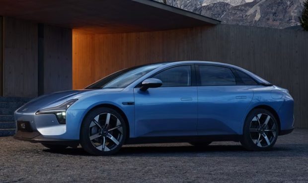 ایکس پنگ MONA M03