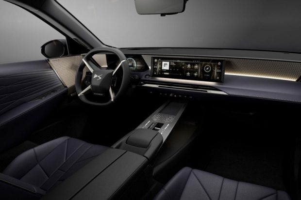 کراس اوور لوکس DS N°7 مدل 2026