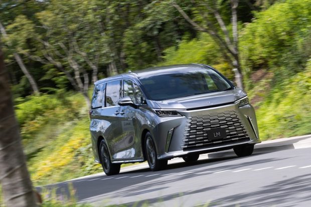 فیس لیفت لکسوس LM مدل 2026