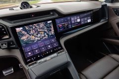 تجربه رانندگی با پورشه کاین برقی 2026