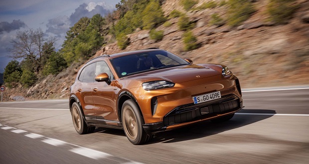 تجربه رانندگی با پورشه کاین برقی 2026