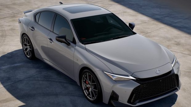 خودرو برای افراد قدبلند