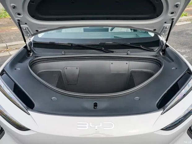 بی وای دی Sealion 06 EV