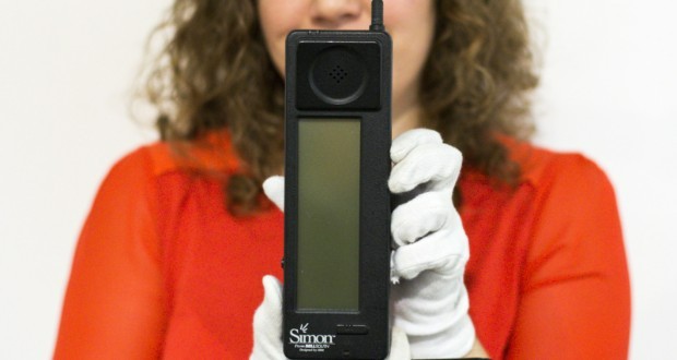 اولین گوشی هوشمند جهان