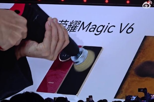 گوشی تاشو مجیک V6