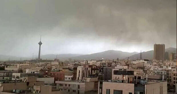 تاریکی آسمان تهران