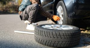 تعویض لاستیک پنچر