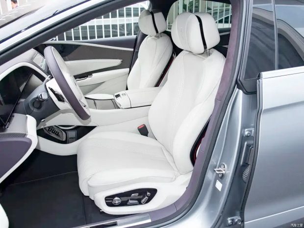 یانگ‌وانگ U7