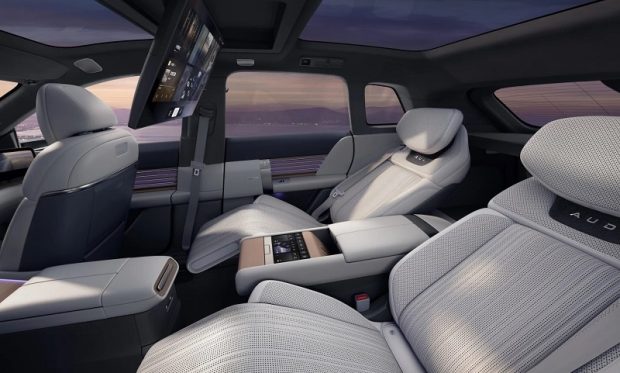 شاسی بلند برقی آئودی E7X