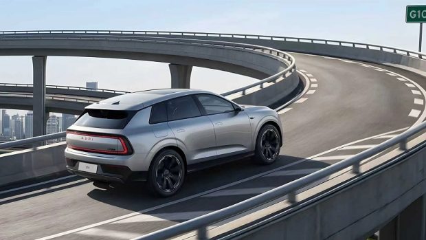 شاسی بلند برقی آئودی E7X