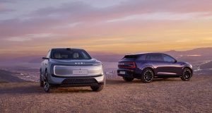 شاسی بلند برقی آئودی E7X