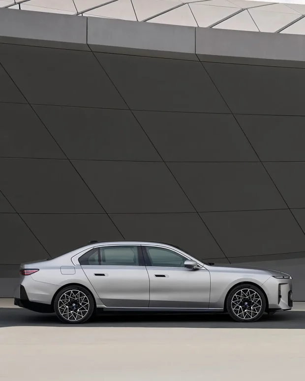 بی ام و سری 7 مدل 2027