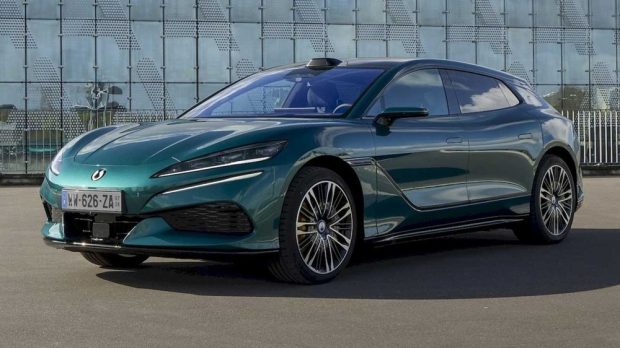 نمای جلو بی‌ وای‌ دی دنزا Z9 GT