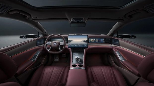 نمای کابین بی‌ وای‌ دی دنزا Z9 GT