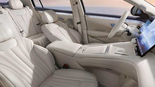 نمای کابین بی‌ وای‌ دی سیل 08