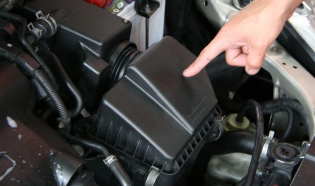 آماده‌سازی و یافتن محفظه فیلتر هوا