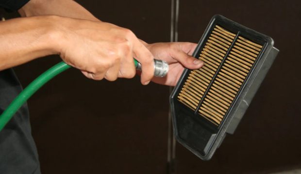 تعویض فیلتر هوا خودرو