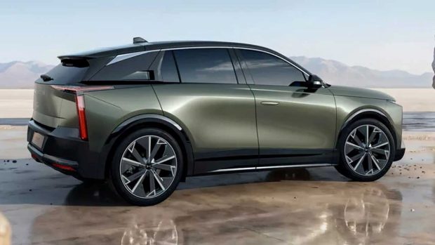 نمای عقب شاسی بلند دیاس N°7