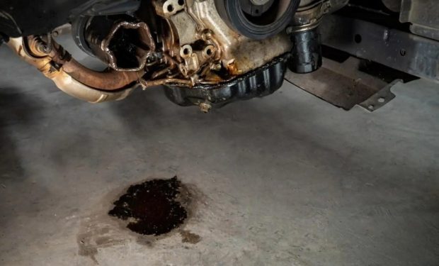 تیره شدن روغن موتور