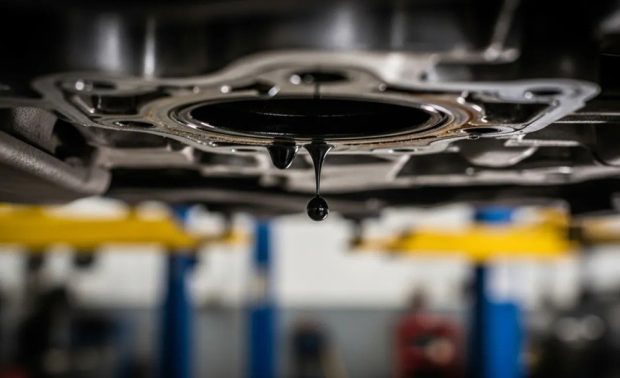 تیره شدن روغن موتور