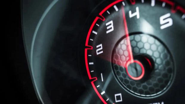 رانندگی با دور موتور بالا