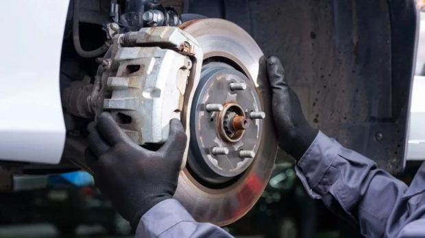 سیستم ترمز خودرو