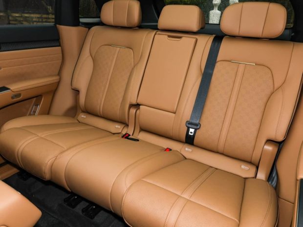 کابین و داخل شاسی‌بلند لوکس چری اکسید EX7