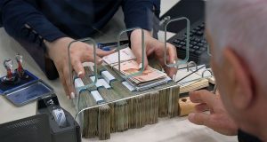 جریمه دیرکرد اقساط وام‌های زیر 700 میلیون تومان