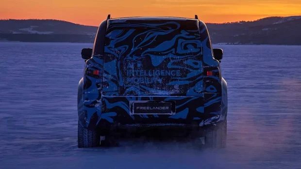 نمای عقب شاسی‌ بلند فریلندر