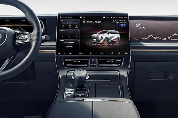 جی ای سی M8 - فضای کابین