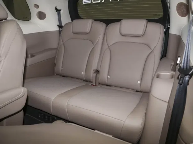 کابین شاسی‌بلند لوکس LS8