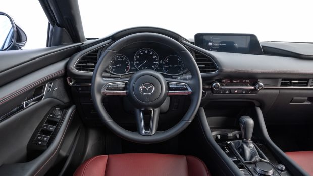 نمای کابین مزدا 3 وارداتی