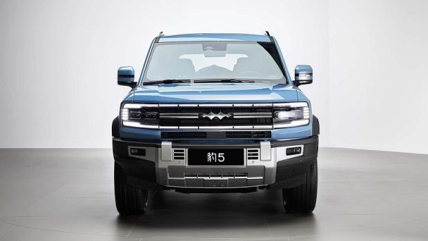 لئوپارد 5 - نمای جلو