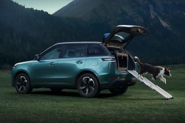 لوکانو L5 - نمای عقب