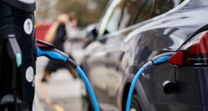 نگهداری خودروهای برقی