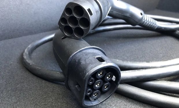 نگهداری خودروهای برقی