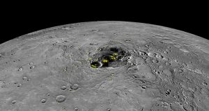 یخ ماه آن قدرها که گفته شده زیاد نیست