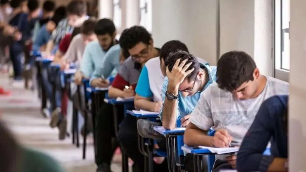 تعویق کنکور