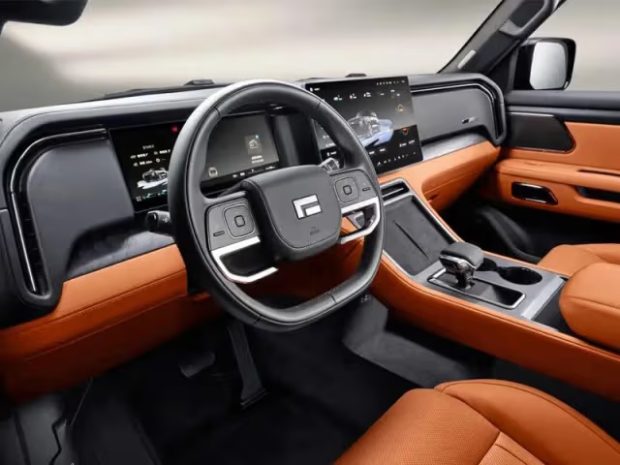 راکس آداماس - فضای داخلی