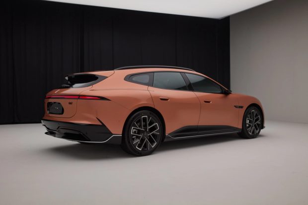 استیشن برقی-هیبریدی آواتر 06T واگن