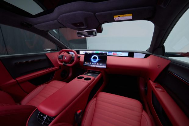 استیشن برقی-هیبریدی آواتر 06T واگن